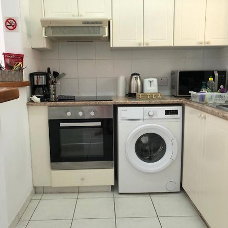 Paphos Stylish 1 Bedroom Apartment In Limnaria Gardens מראה חיצוני תמונה