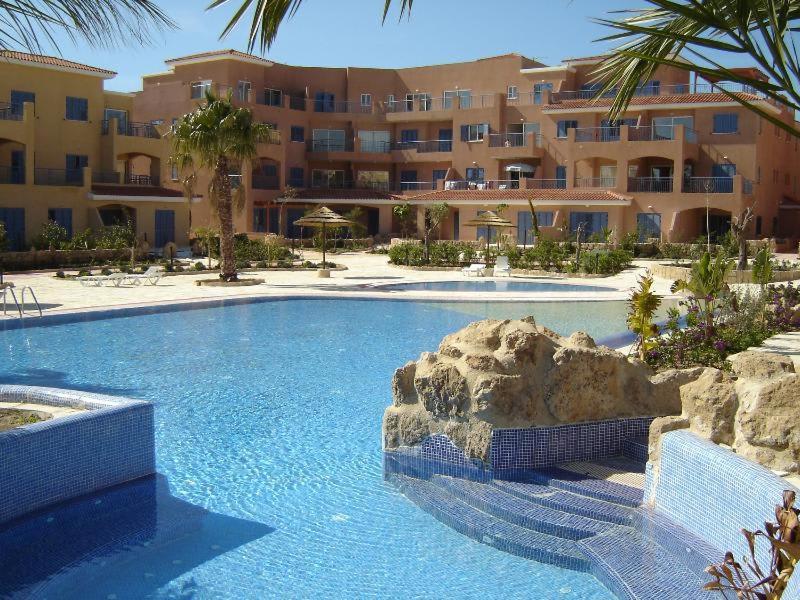 Paphos Stylish 1 Bedroom Apartment In Limnaria Gardens מראה חיצוני תמונה