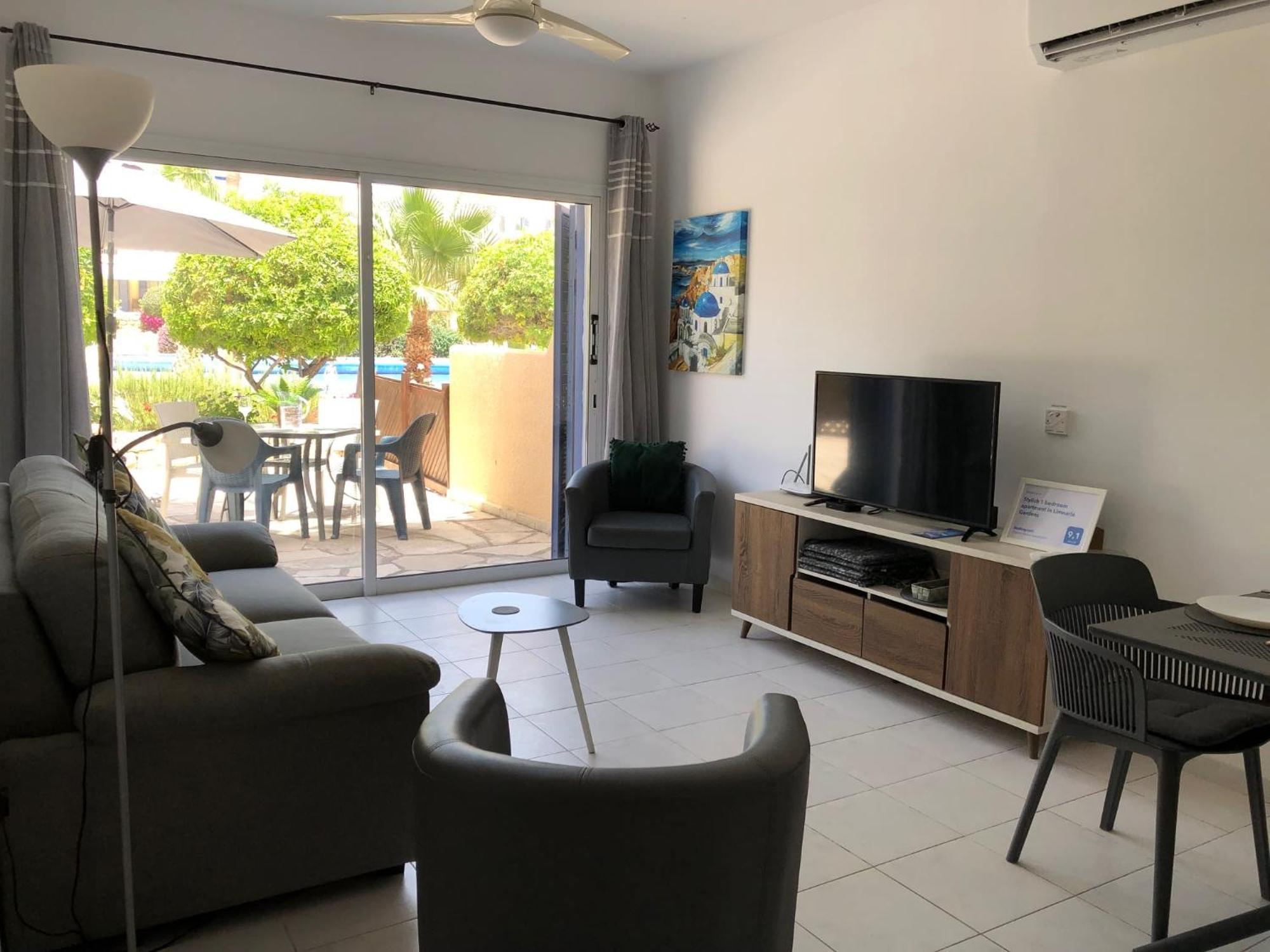 Paphos Stylish 1 Bedroom Apartment In Limnaria Gardens מראה חיצוני תמונה